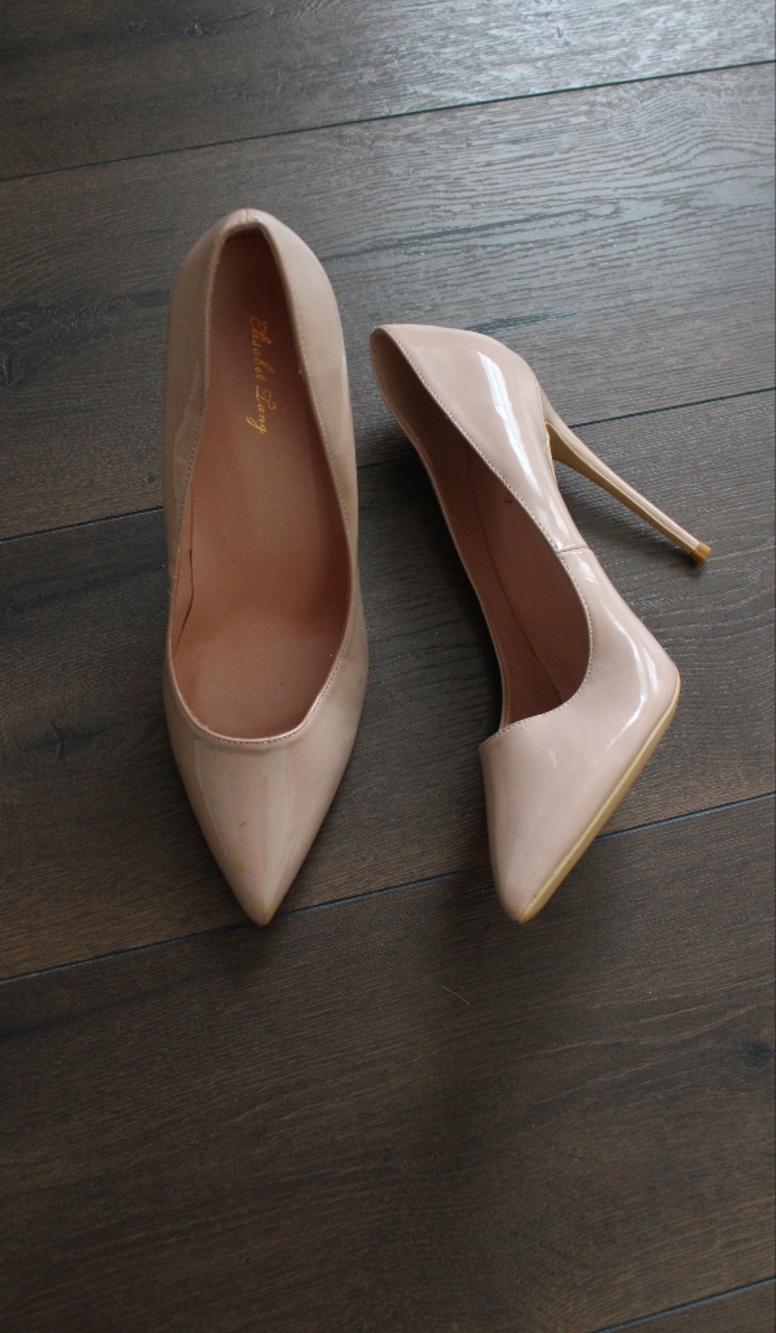 Elizabet Lang Classic Nude Patent Pointed Stiletto Pump